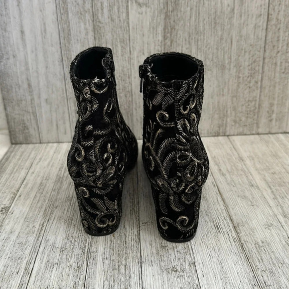 Aldo Women's Black gold  Brocade Block Heel Ankle Boot Size 6.5 M - Picture 4 of 6